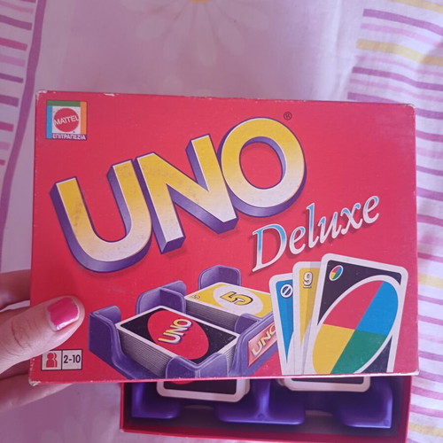 Uno Deluxe card game by Mattel new condition