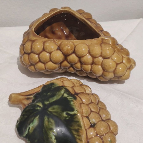 Vintage ceramic fondue pot grape shape like new