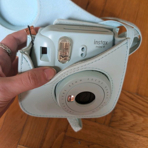 Instax Mini 9 like new with case, filters and album gift