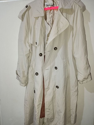 Jeremy Boy women's medium trench coat like new, beige without belt