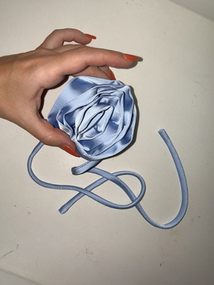 Necklace like new, blue
