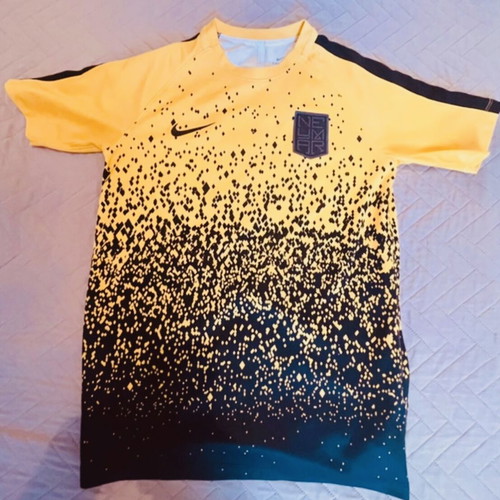 Nike Neymar Jr Dri-Fit T-Shirt like new, kids size L 147-158