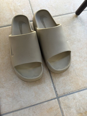 Nike calm slides, beige, size 42