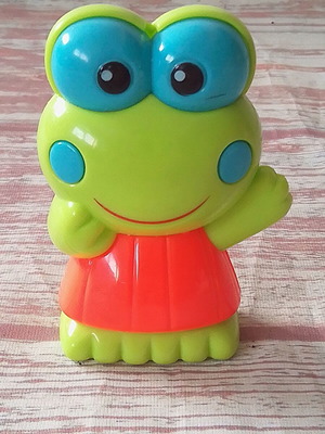 Frog rattle figure like new with rattle sound