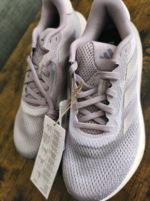 Adidas women's athletic shoes new, size 38, purple
