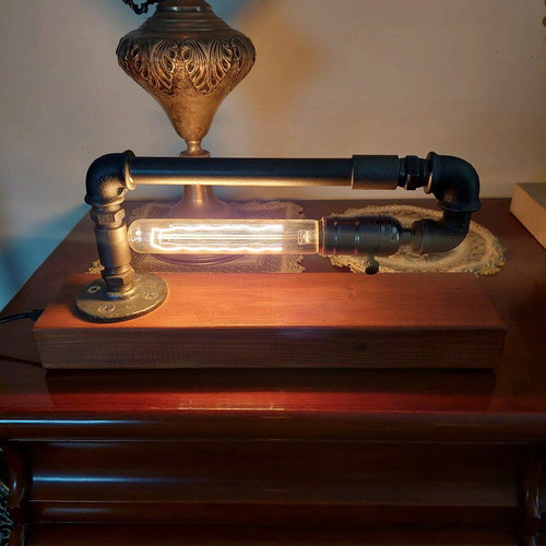 Industrial Design desk lamp new with Edison bulb