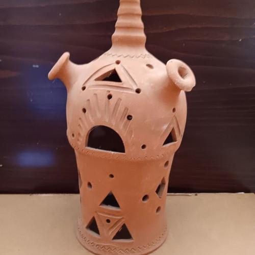 Clay decorative flaros used, good condition