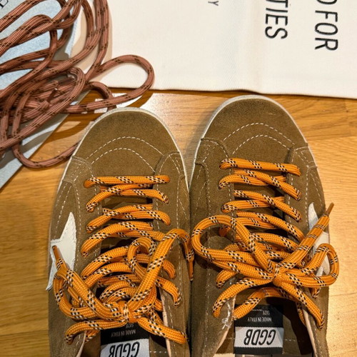 Golden Goose True Star suede sneakers like new, size 43, white and brown
