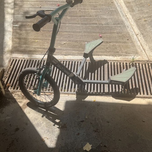 Deltawing Razor scooter like new, excellent condition