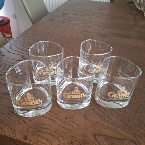 Grant's whiskey glasses like new, set of 5