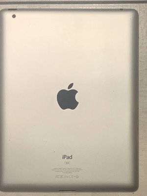 iPad 2 16GB Wi-Fi model A1395 with charger