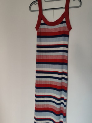 Sfera dress straight cut medium, like new, multicolored