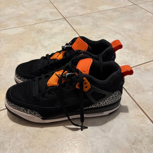 Air Jordan Spizike Low kids shoes like new, black and orange
