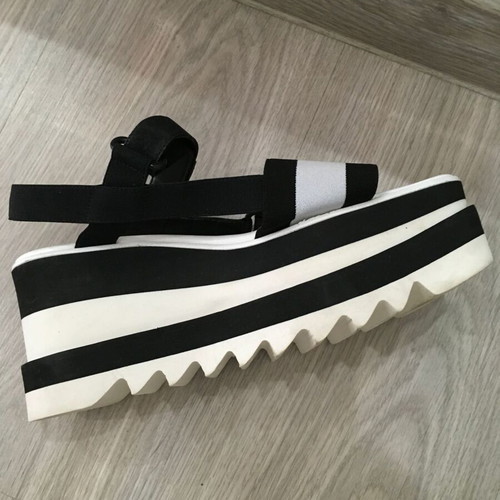 Stella McCartney Elyse Sandals like new, size 39.5, black and white platform