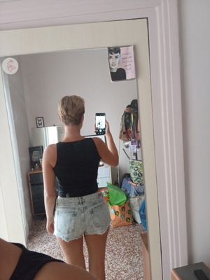Pull & Bear grey mid-rise shorts, size L