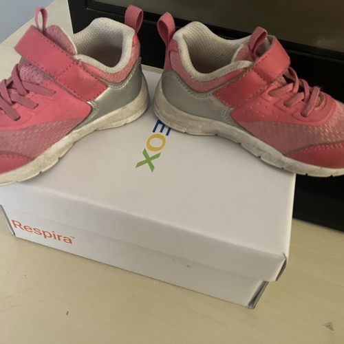 Reebok Athletic Shoes Size 21 Used, Pink