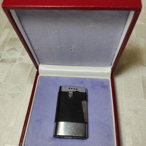 Ronson Comet collectible lighter, black, made in England 1970s, in box