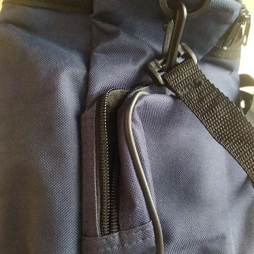 Insulated travel bag like new, blue, with external pockets