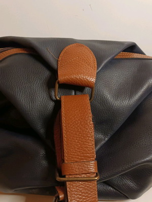 Thiros shoulder bag full leather like new