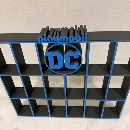 DC Playmobil stand like new for Kinder surprise figures