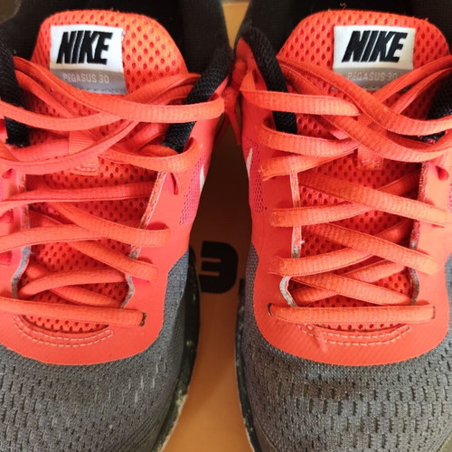 Nike Pegasus 30 athletic shoes used, size 40, gray and orange