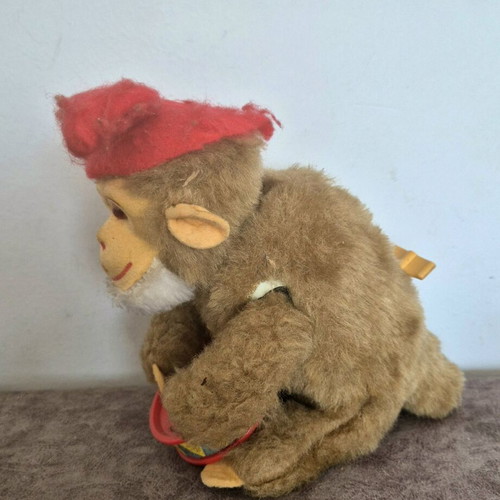 Wind-up Monkey Carl Germany like new, 1960s vintage toy