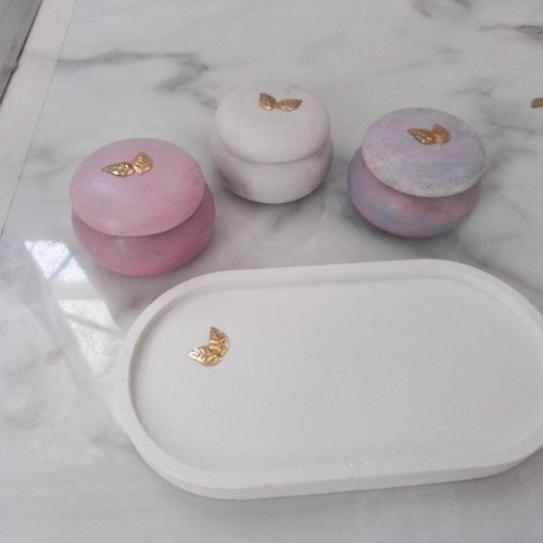 Macaron decoration set with 3 jars and 1 large oval tray, new
