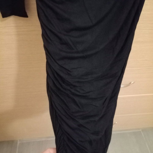 Dress with one sleeve black like new, fitted