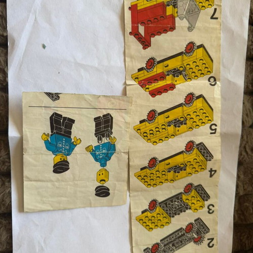 Lego Classic Town Auto Service Vintage Set 646-1, 43 pieces