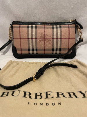 Burberry authentic bag like new