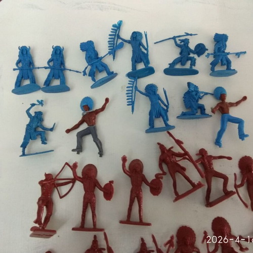Military toy collection like new with cowboys, Indians and horses