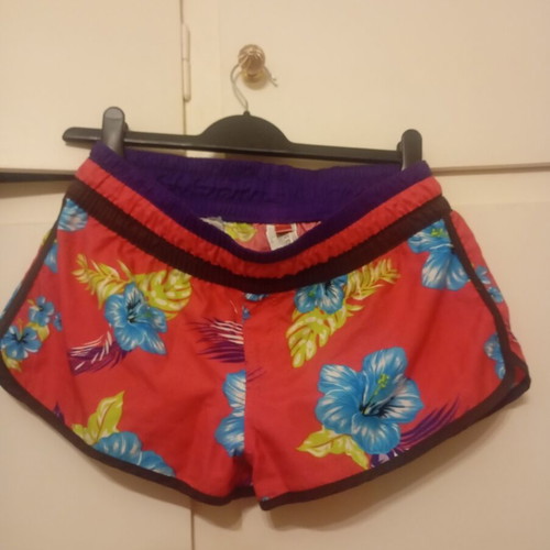 Tropical floral shorts like new, Hawaiian style with back pocket