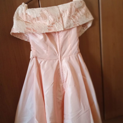 Formal dress like new, size M, pink taffeta with lace details