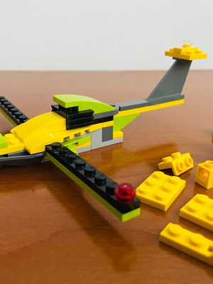 Lego Creator 31092 Helicopter Adventure used with spare parts