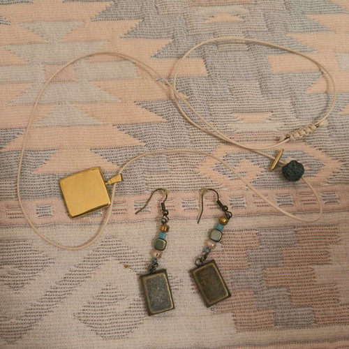 Jewelry new, not silver earrings