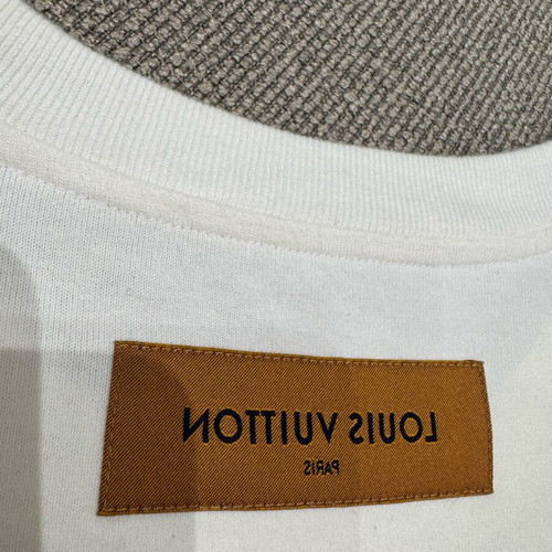 Louis Vuitton Tourist vs. Purist white T-shirt size M like new