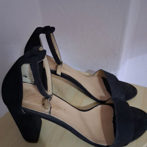 Black suede sandals Greek made like new, 9 cm heel