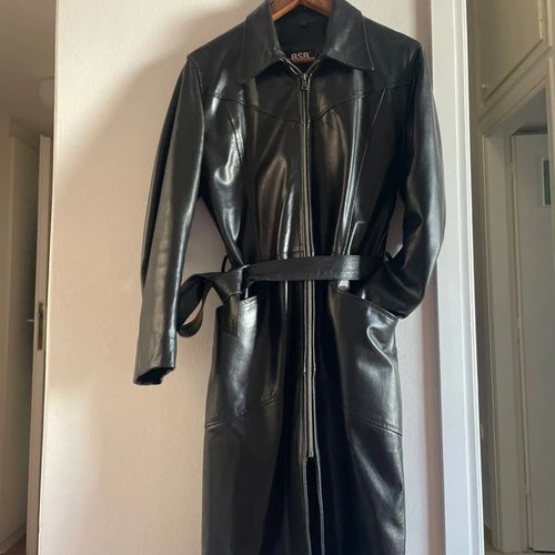 BSB black leather coat size L, slim fit