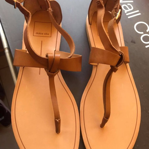 Dolce Vita leather sandals size 38 new, caramel color