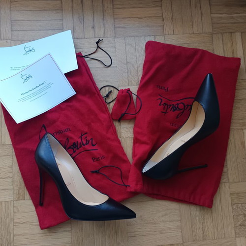 Christian Louboutin black pumps like new, size 36.5
