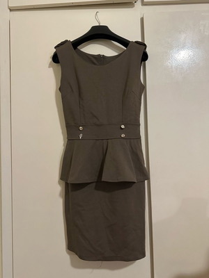 Pencil dress khaki size M with back zipper
