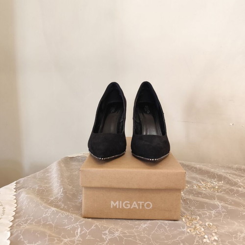 Migato suede black pumps like new, size 41, 10cm heel