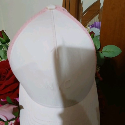 NYC hat used, white and pink, one size