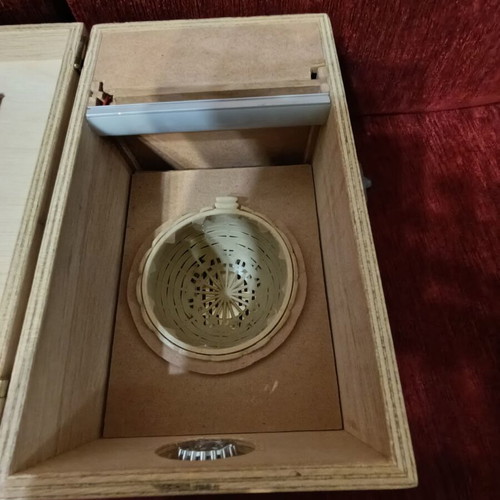 Bird incubator new with digital thermostat and precision thermometer