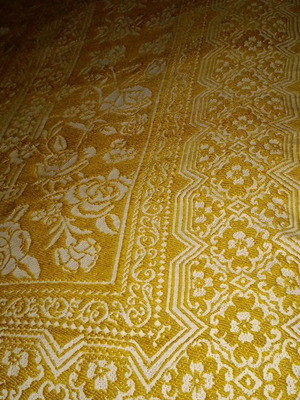 Woven rug used 2.15x1.70 green in very good condition