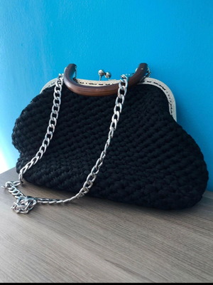 Handmade knitted shoulder bag used, black with wooden handle and chain
