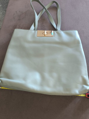 Verde women's handbag like new, beige