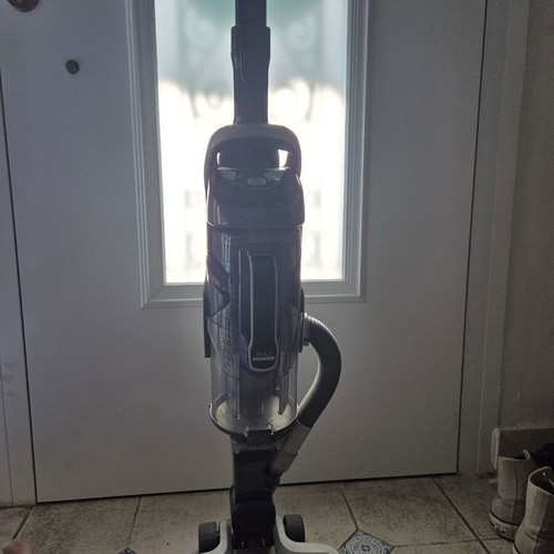 Black + Decker 21.6v Cordless Stick Vacuum Used