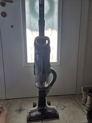 Black + Decker 21.6v Cordless Stick Vacuum Used