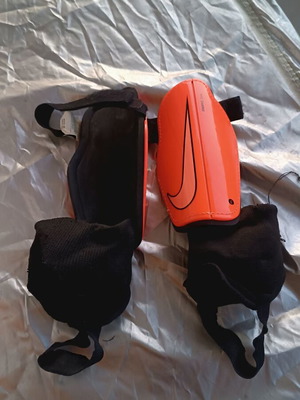 Nike kids shin guards and Amila knee pads used